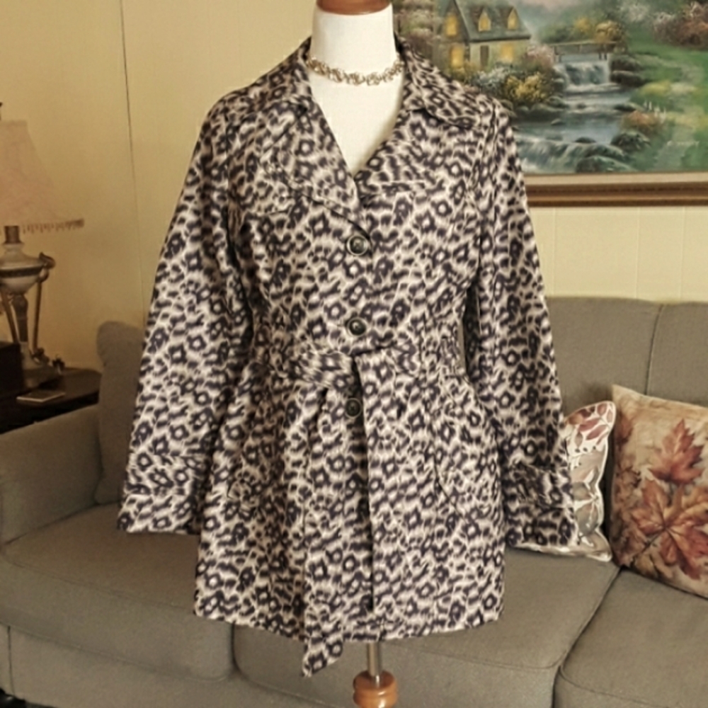 FASHION BUG Leopard print Trench coat size S